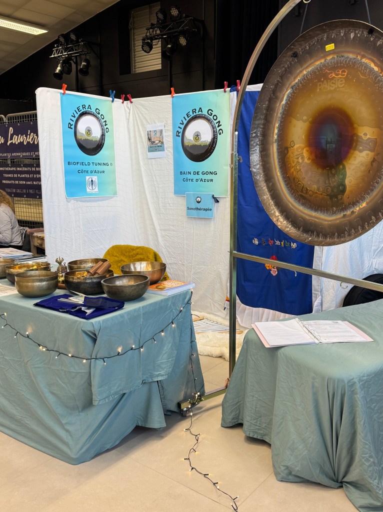 Riviera Gong, sonotherapie avec les gongs au Salon de Bien être la Londe-les-Maures par Angie Arcangioli